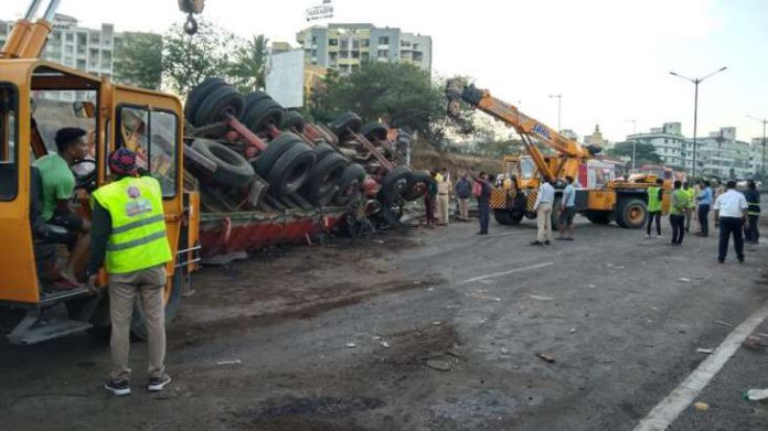 Pune road accident