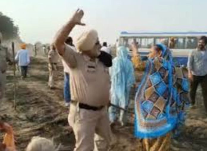 Police slapped women farmer protesters